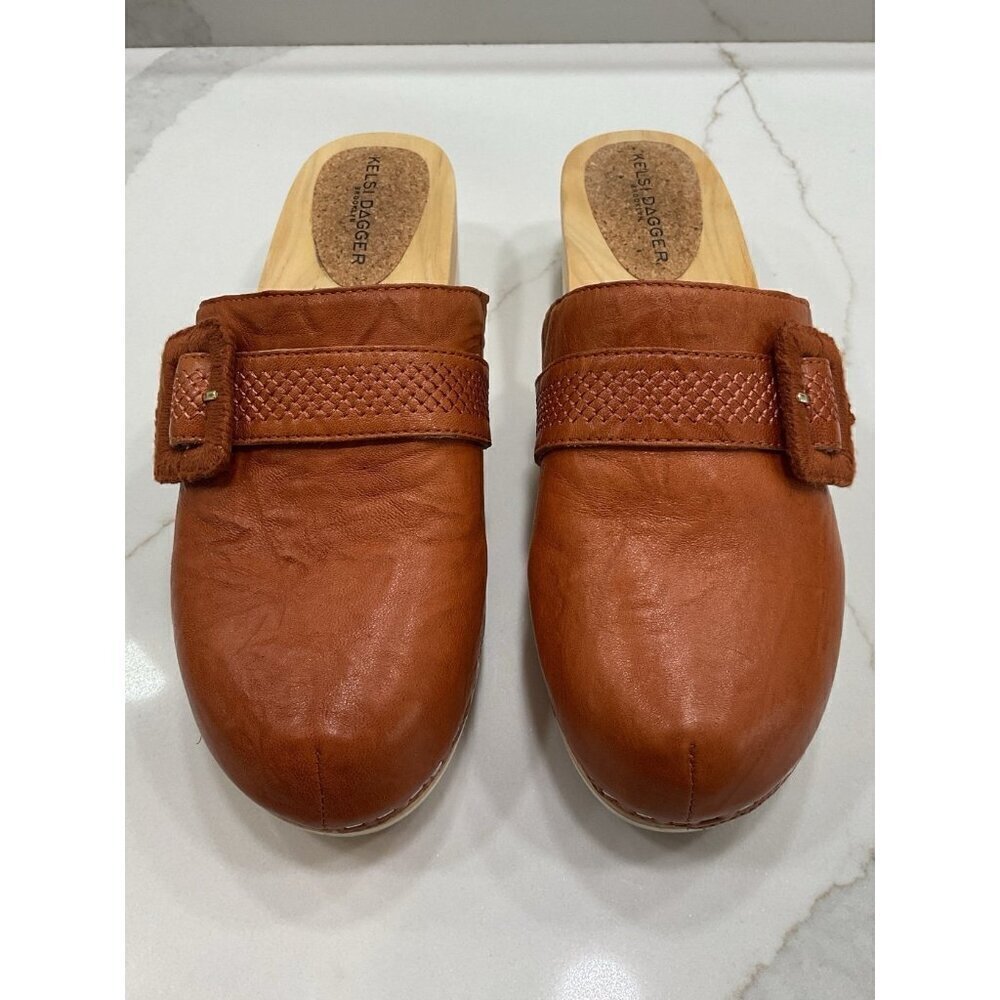 Kelsi Dagger Brooklyn Carve Flat Clog Mules Tan Size 7.5
